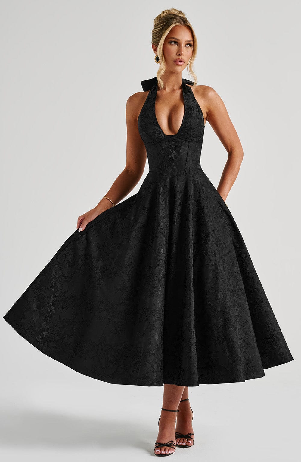 Gisella – Vintage Bow Halter Dress